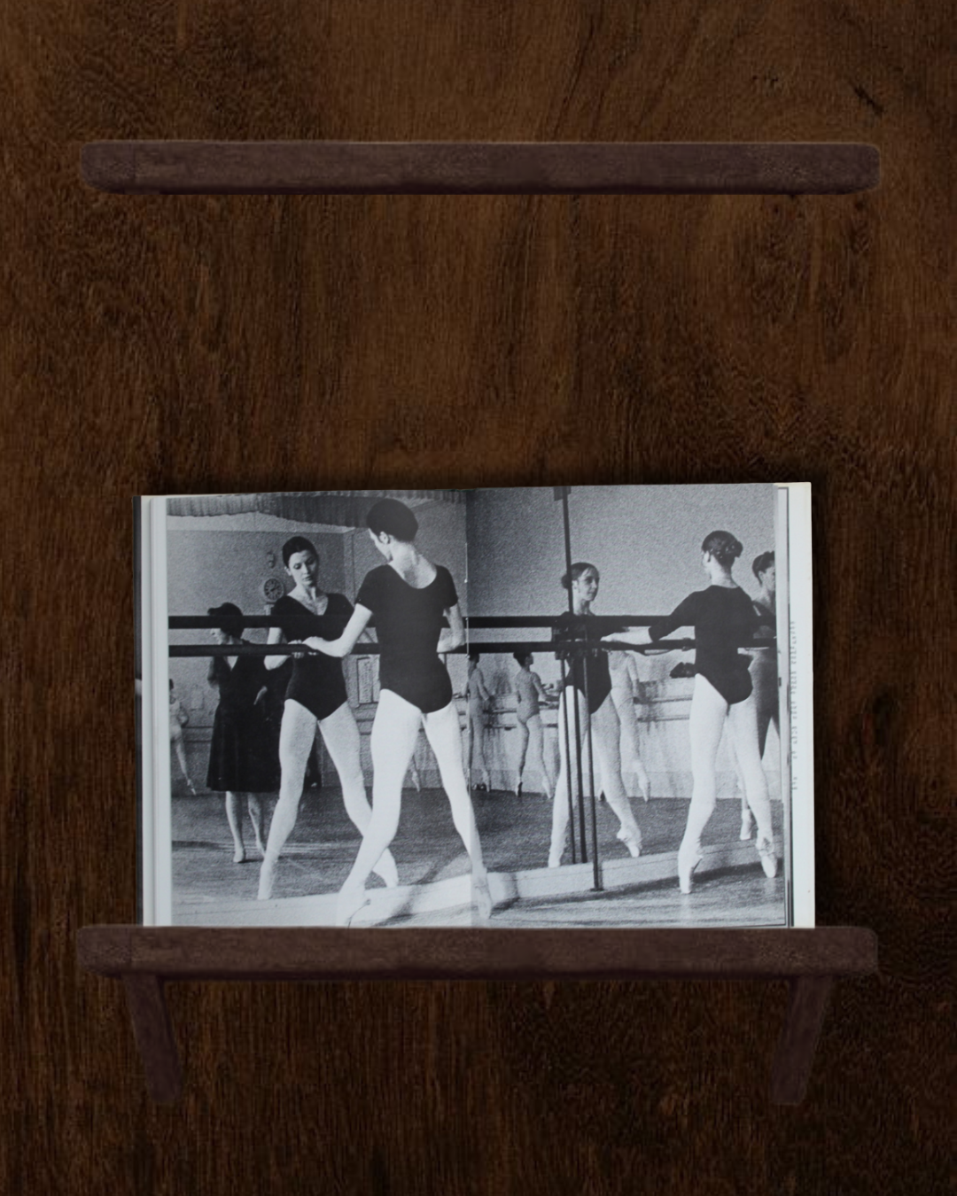 BALLET STUDIO Anne Woolliams